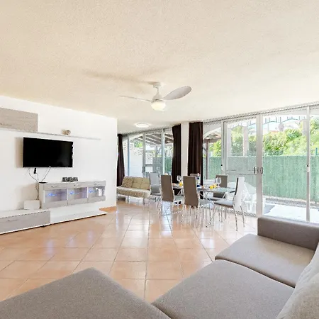 Appartement Lovely In *