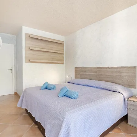 Apartment Lovely In
