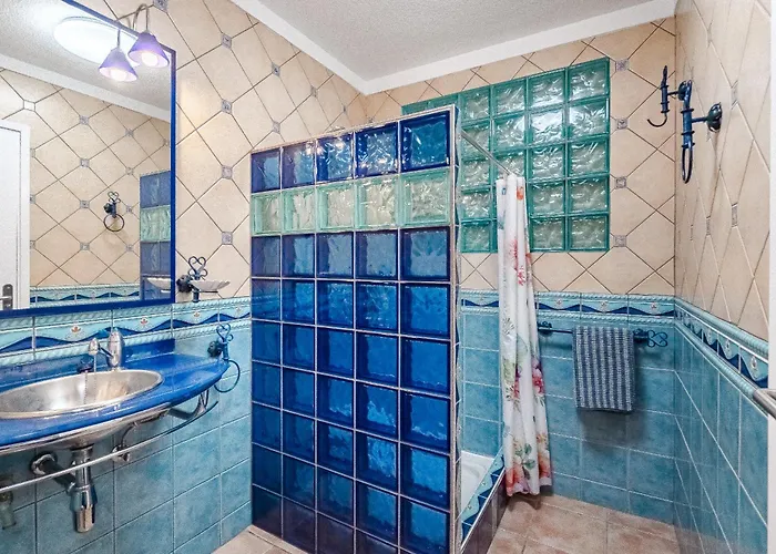 Lovely In Callao Salvaje